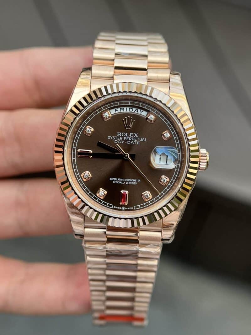 ĐỒNG HỒ ROLEX DAY-DATE RUBY ĐỎ REPLICA 11 MÁY THỤY SỸ 40MM