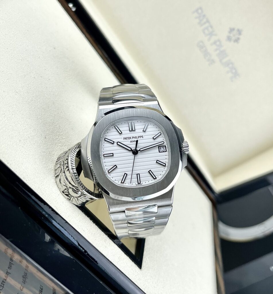 ĐỒNG HỒ PATEK PHILIPPE NAUTILUS 5711 REP 11 MẶT SỐ TRẮNG 3K FACTORY