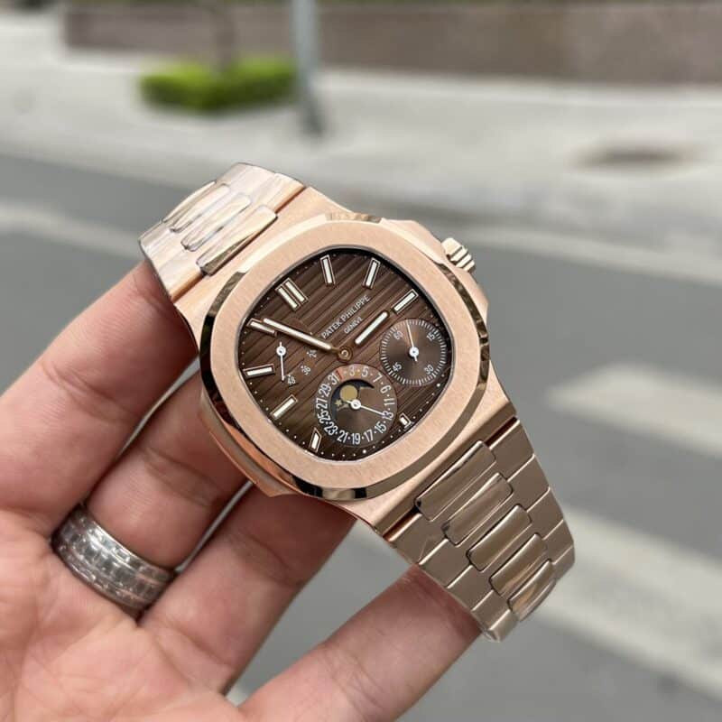 ĐỒNG HỒ PATEK PHILIPPE NAUTILUS 5712 MẶT NÂU VỎ VÀNG HỒNG REP 1:1 PPF