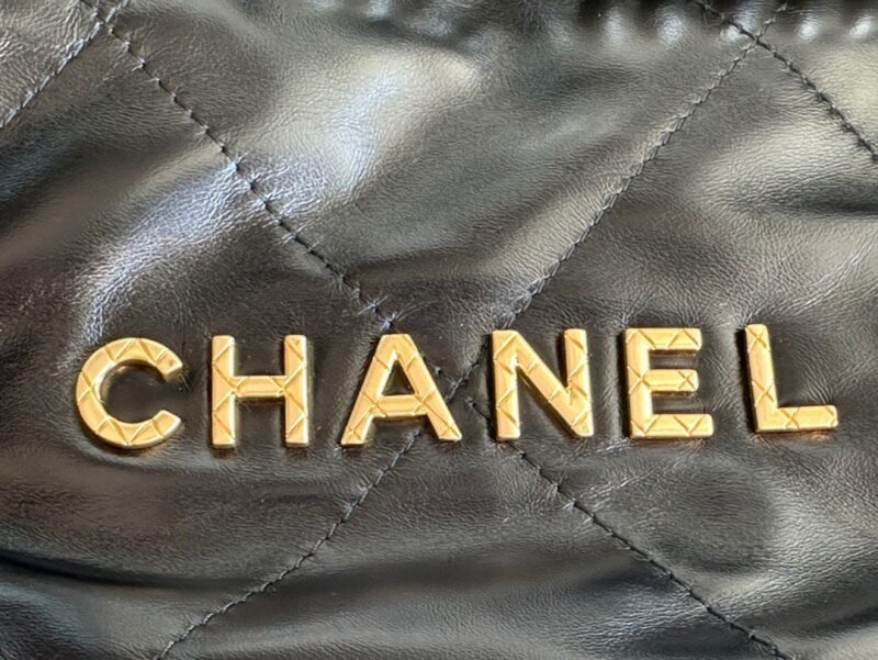 TÚI CHANEL 22 MINI SIZE HANDBAG DA ĐEN SIÊU CẤP