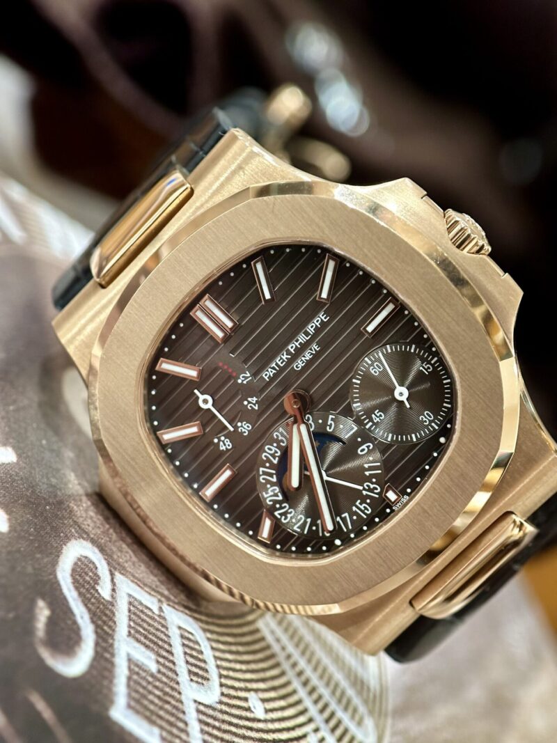 ĐỒNG HỒ PATEK PHILIPPE NAUTILUS 5712 CHẾ TÁC VÀNG KHỐI 18K VIP 40MM