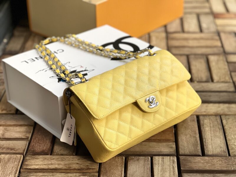 TÚI CHANEL CLASSIC FLAP BAG MEDIUM SLIVER NGUYÊN BẢN DA CAVIAR MÀU VÀNG