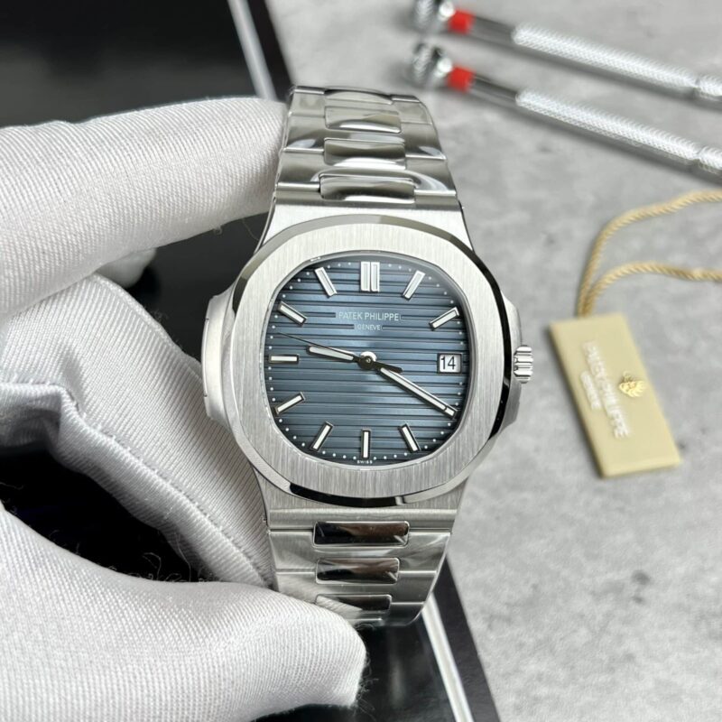 PATEK PHILIPPE NAUTILUS 5811/1A SUNBURST BLUE DIAL REPLICA 41MM